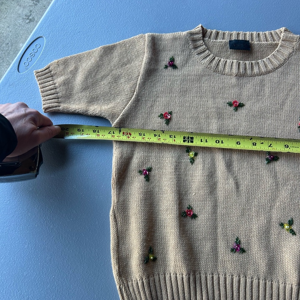 Dolce & Gabbana Beige Knit Short Sleeve Sweater with embroidery - Picture 6 of 13